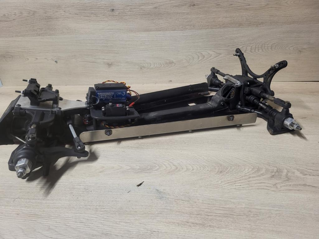 Fg 4wd body, Hobby en Vrije tijd, Benzine, Ophalen of Verzenden, Zo goed als nieuw, Onderdeel