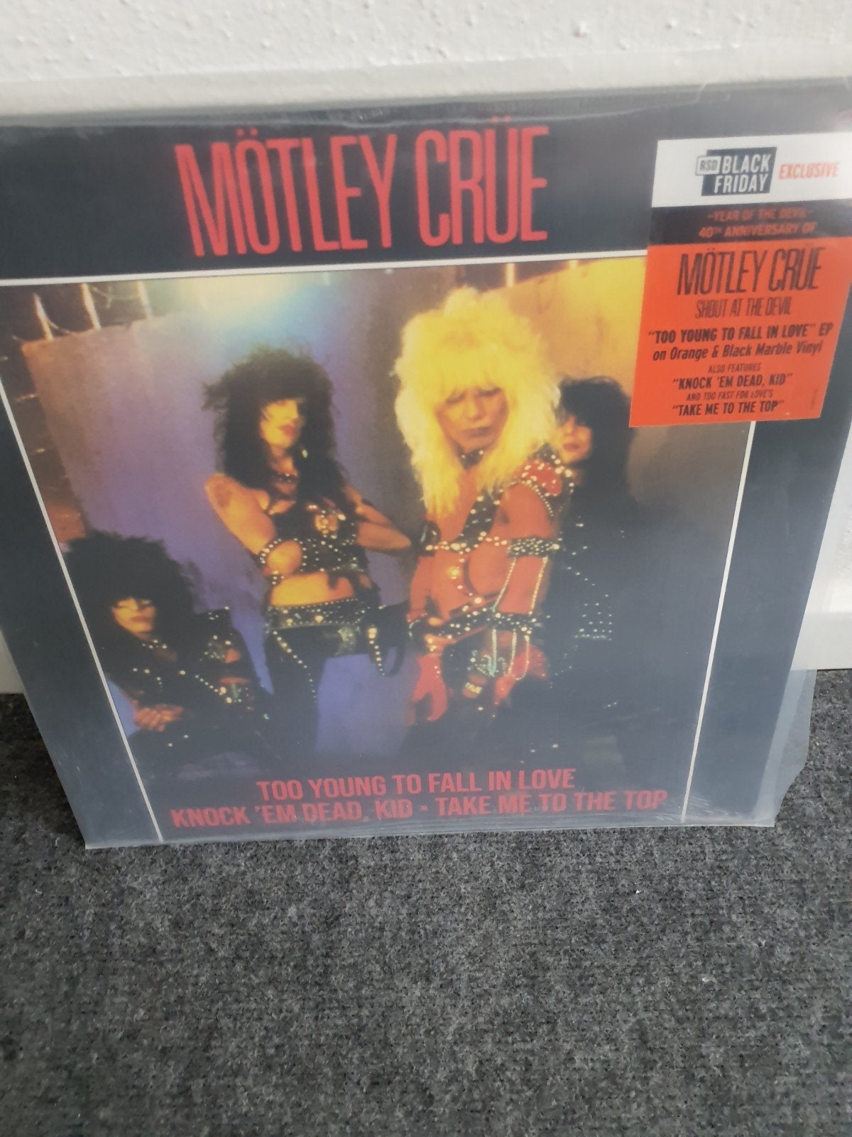 Mötley Crüe - Too Young To Fall In Love EP (Geseald), Hard Rock, EP, 12 inch, Nieuw in verpakking