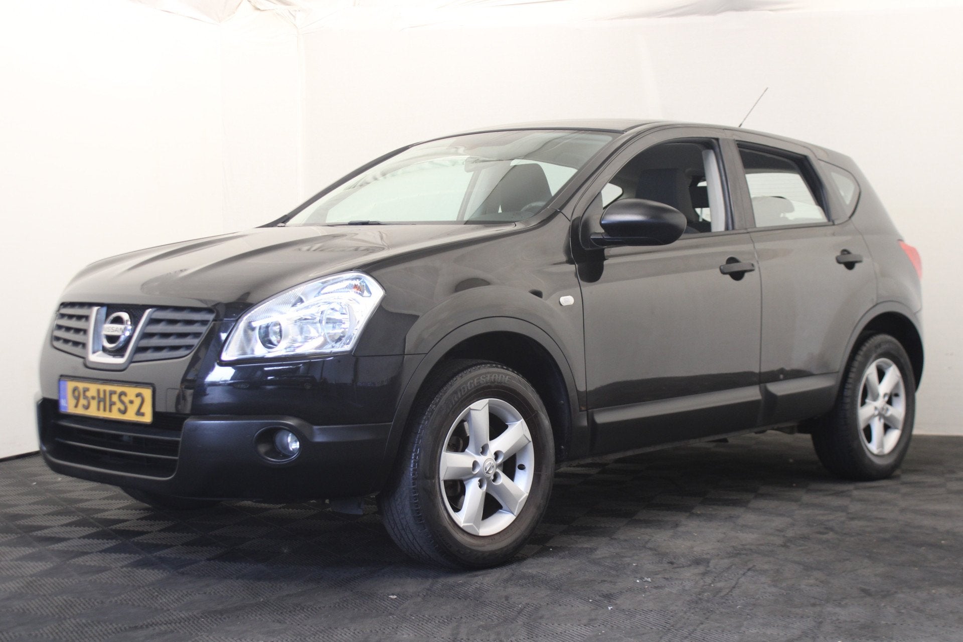 Nissan QASHQAI 1.6 Visia (bj 2009), Auto's, Voorwielaandrijving, 1272 kg, Gebruikt, Zwart