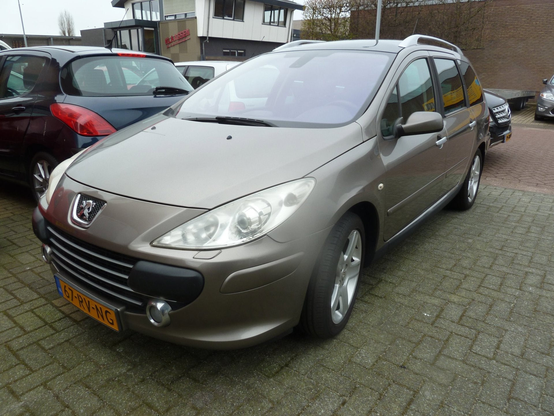 Peugeot 307 SW 2.0-16V XSi automaat half leer airco distr vv, Auto's, 745 kg, Gebruikt, 4 cilinders, 1393 kg