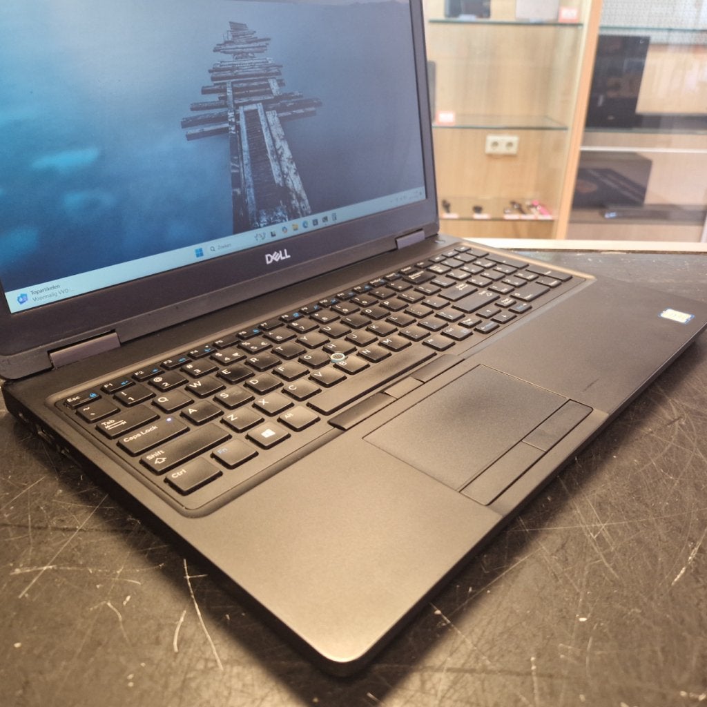Dell Latitude 5591 Intel Core i7-8850H 16GB 256GB SSD Window, Dell, Zo goed als nieuw, Support@Dell.com, One Dell Way
Round Rock, TX 78682
United States