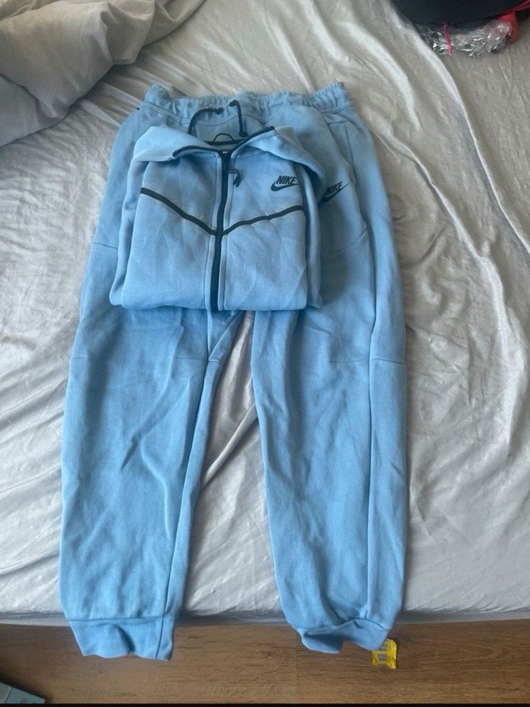Nike Tech Fleece Trainingspak - Lichtblauw, Kleding | Heren, Broeken en Pantalons, Zo goed als nieuw, Maat 48/50 (M), Blauw, Ophalen of Verzenden