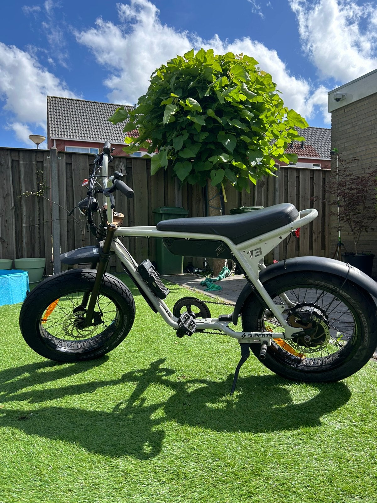 Super73 ZX Moon Rock 2022 | Incl. accu + pegs, Zo goed als nieuw, Minder dan 47 cm, 50 km per accu of meer, Ophalen