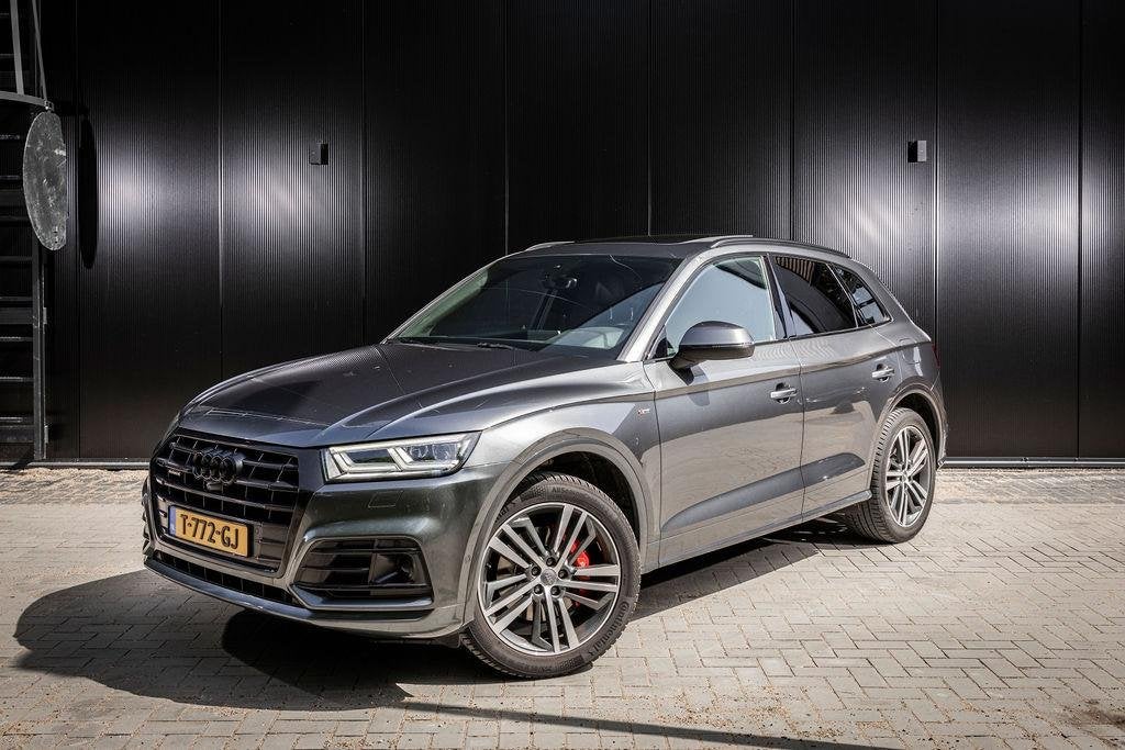 Audi Q5 55 TFSI e quattro Competition, Auto's, Audi, Automaat, 4 cilinders, Plug-in hybride, Bedrijf