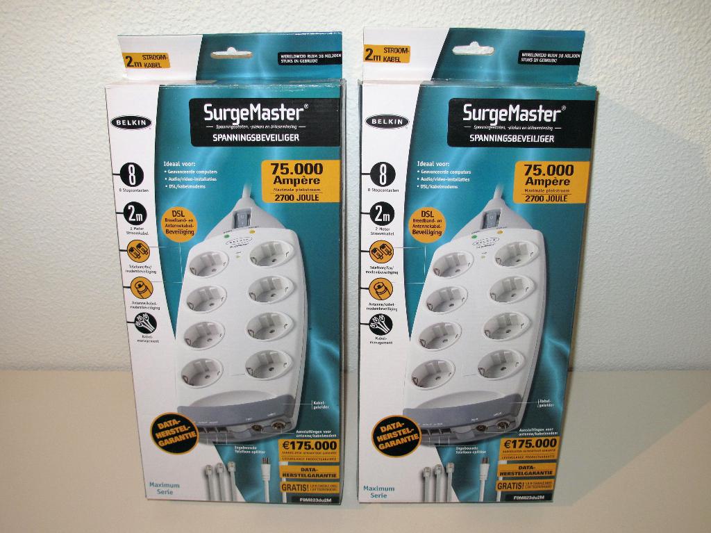 2x Belkin SurgeMaster spanningsbeveiliger 8 sockets, Ophalen of Verzenden, Gebruikt, Overige typen