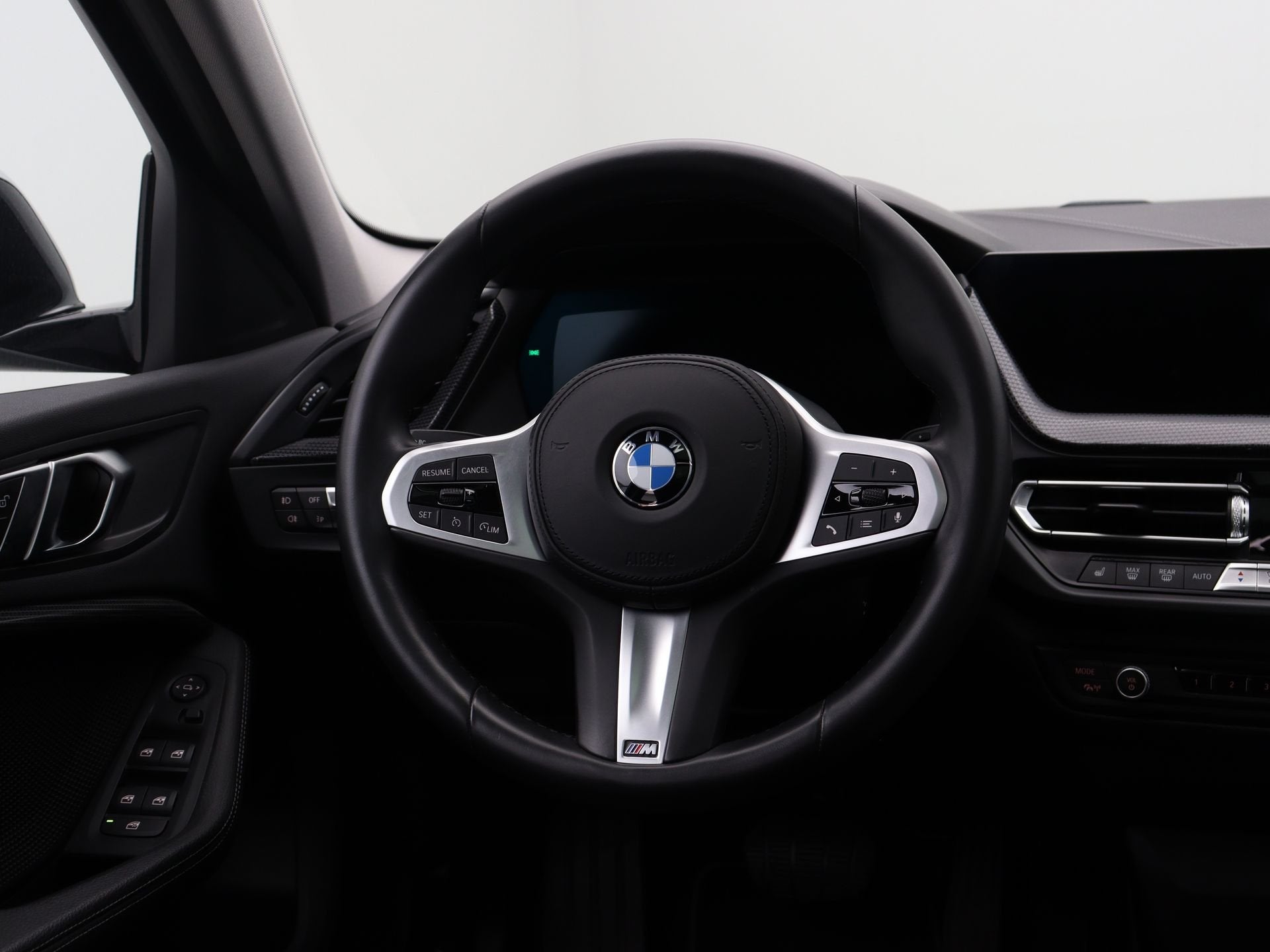 BMW 1 Serie 118i Business Edition (bj 2021, automaat), Auto's, Dealer onderhouden, 136 pk, Gebruikt, Met garantie (alle)