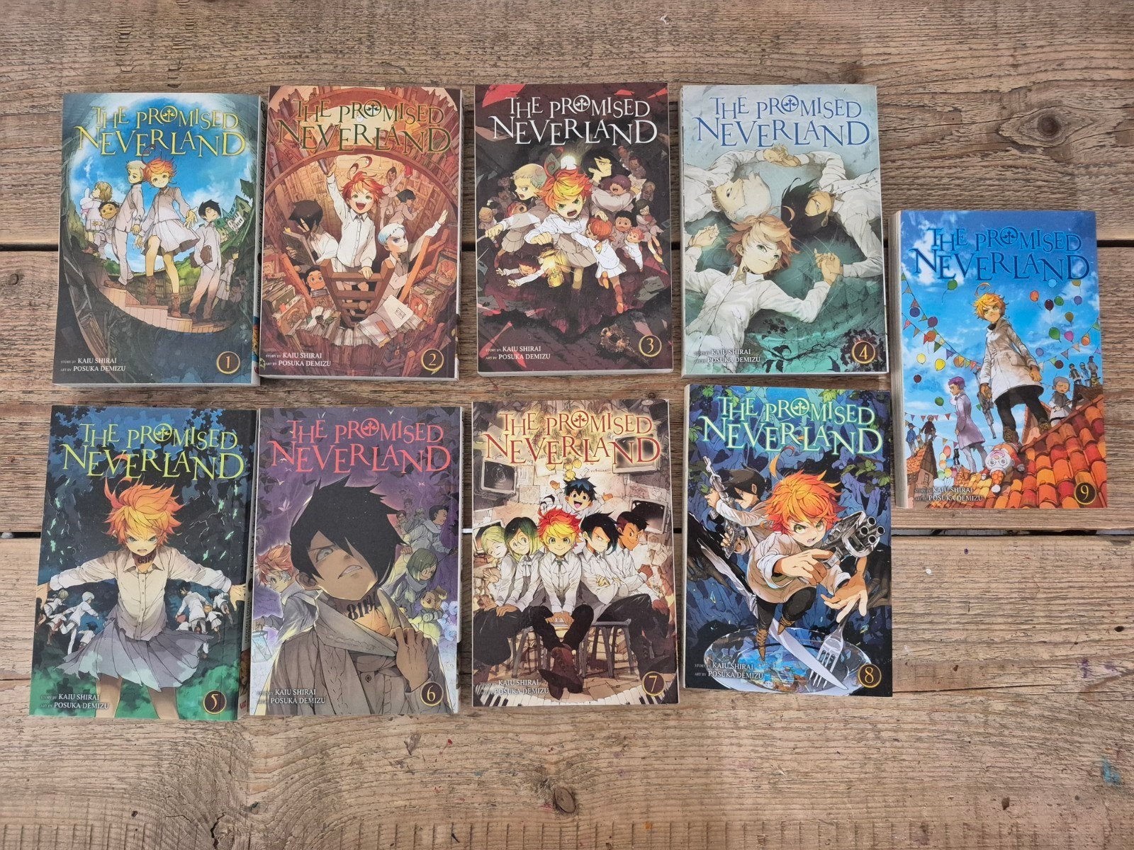 The promised neverland manga's, Meerdere comics, Ophalen of Verzenden, Japan (Manga)
