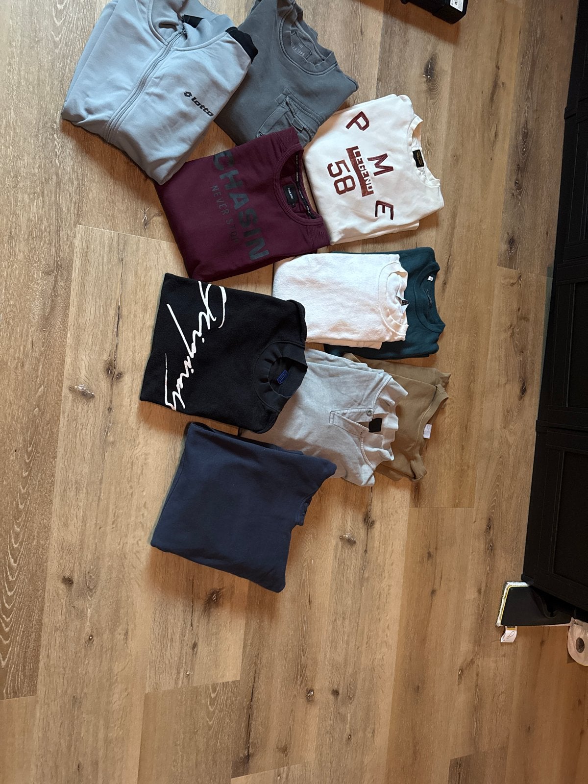 9 truien en 1 Lotto sportjasje, diverse merken, maat L, Kleding | Heren, Ophalen of Verzenden, Gedragen, Maat 52/54 (L)