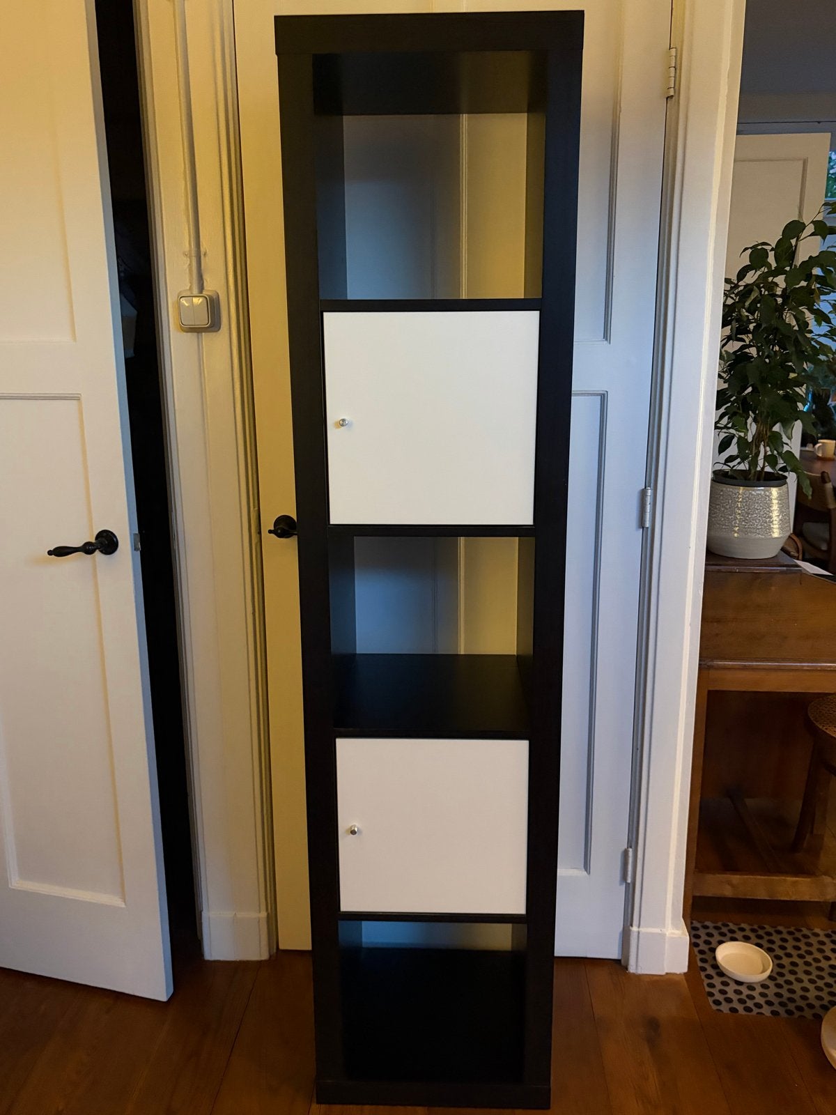 2x IKEA Flysta kasten met deuren - Zwart/Wit, Huis en Inrichting, Minder dan 50 cm, Gebruikt, 200 cm of meer, Ophalen of Verzenden