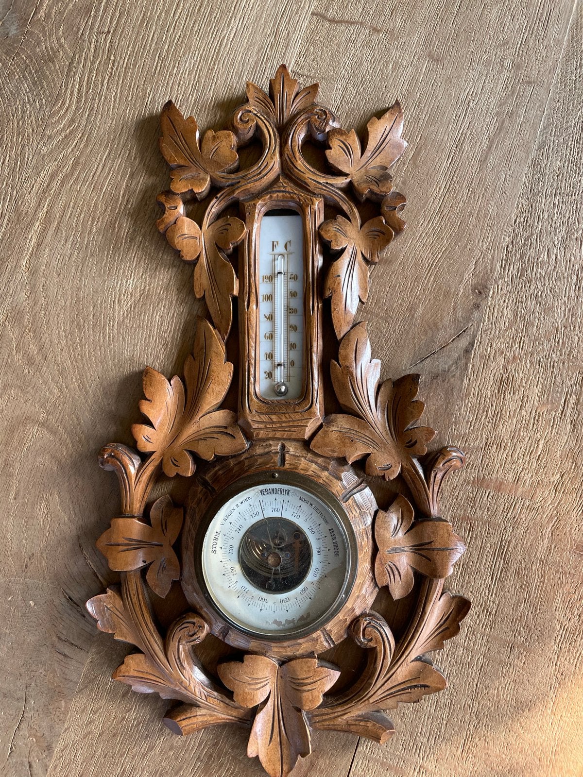 Antieke Barometer met Thermometer - Houtsnijwerk, Ophalen of Verzenden, Gebruikt, Barometer