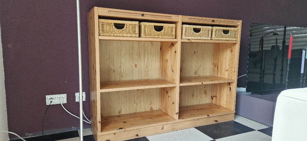 grenen (boeken-) kastje, Ophalen, Met plank(en), Gebruikt, 100 tot 150 cm