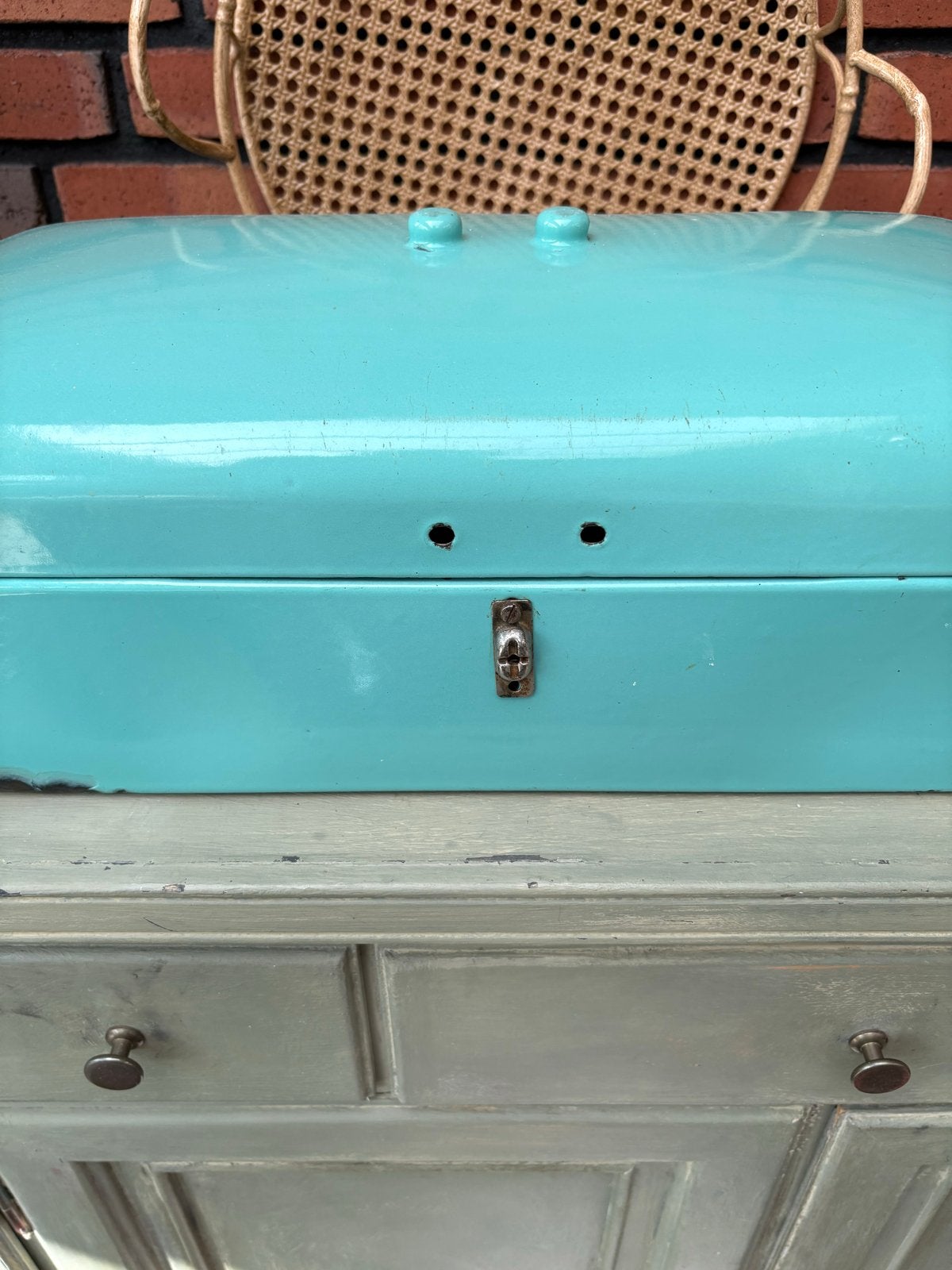 Vintage turquoise emaille broodtrommel, Antiek en Kunst, Antiek | Emaille, Ophalen