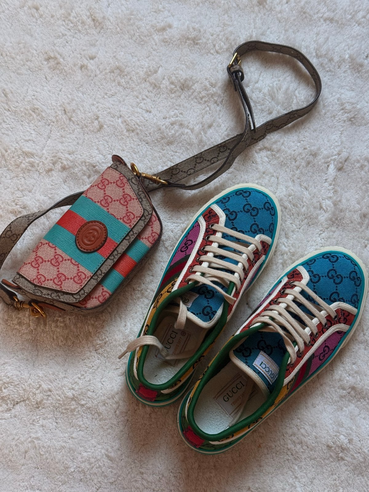 sneakers en tas set - Maat 40, Kleding | Dames, Schoenen, Ophalen of Verzenden, Zo goed als nieuw, Sneakers of Gympen