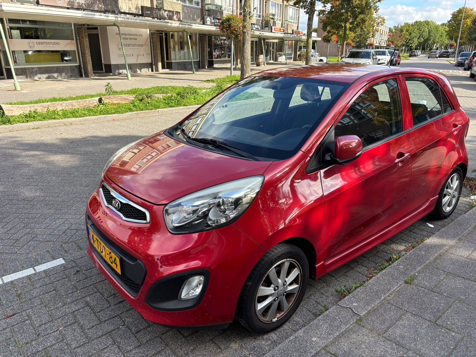 Foto 5 van Kia Picanto 1.0 Cvvt 5-DRS 2014 Rood