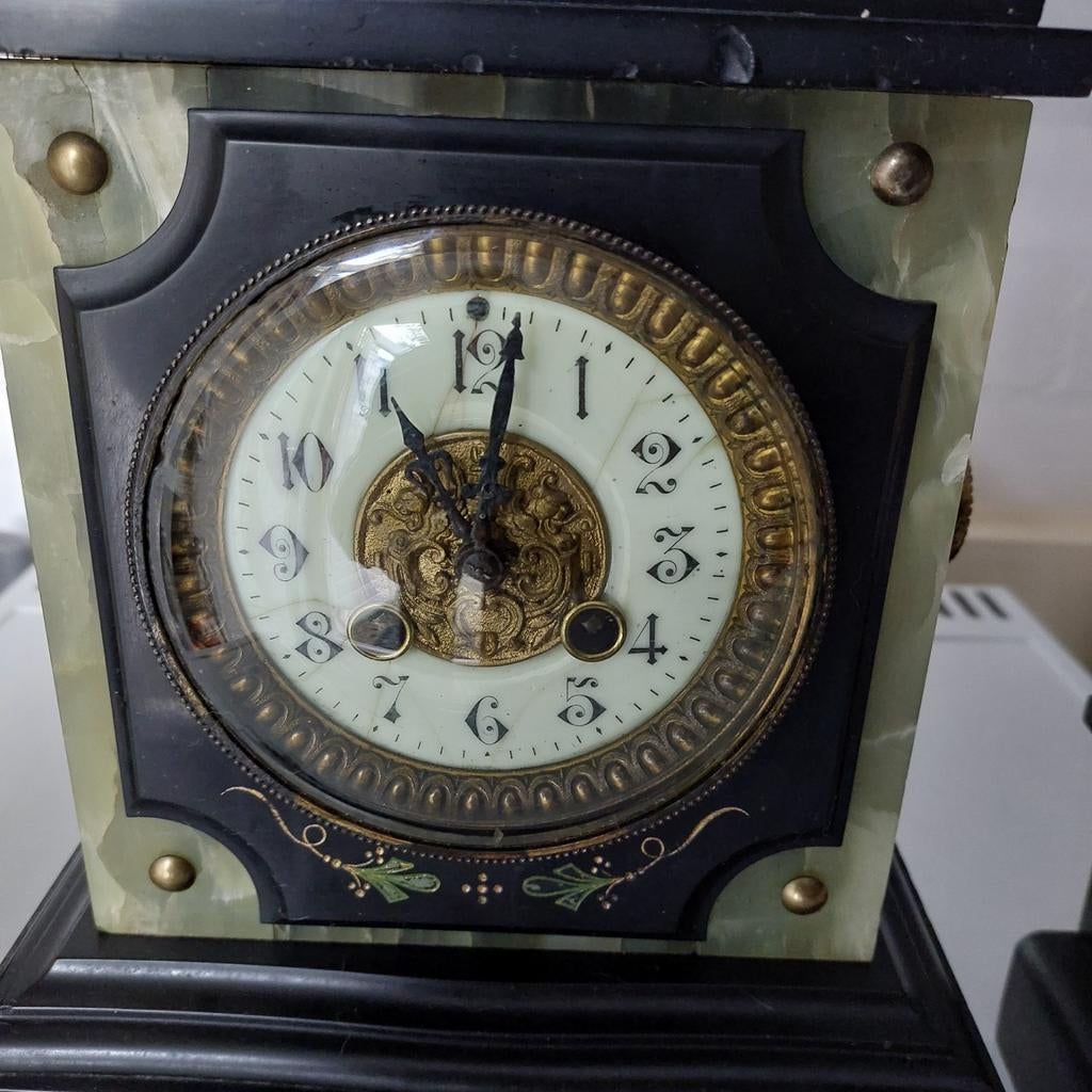 Oude klok met kandelaars, Antiek en Kunst, Ophalen of Verzenden
