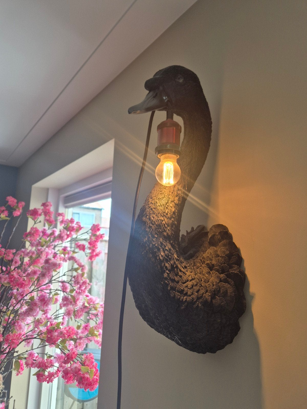 Wandlamp Zwaan Petra, zwart - Unieke designverlichting, Ophalen, Met snoer/stekker, Zwart, E27 (groot)