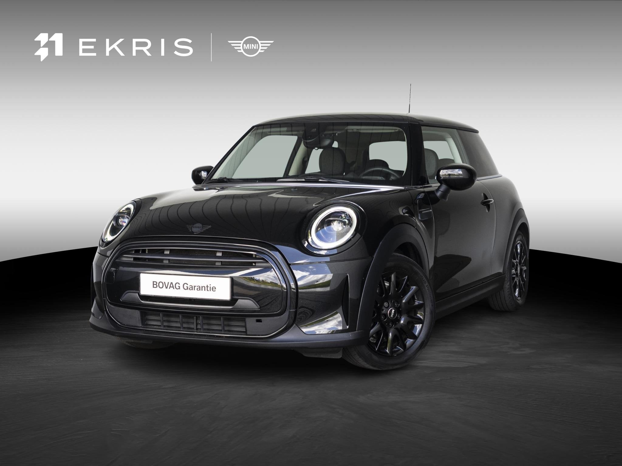MINI 3-deurs Cooper Classic + Navigatie + Black Exterieur pa, Auto's, Mini, Voorwielaandrijving, 12 maanden, Gebruikt, 4 stoelen