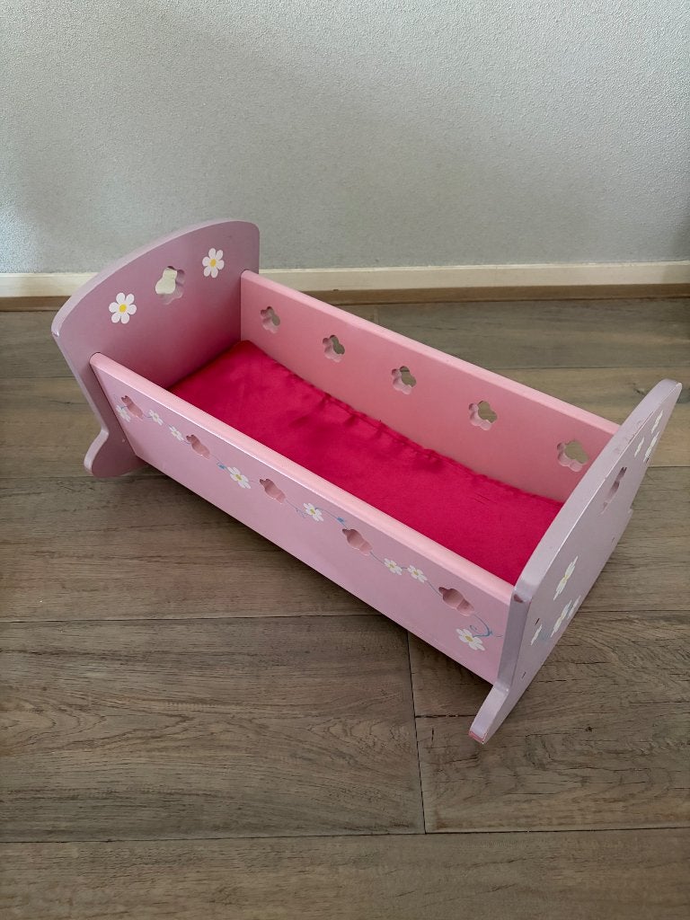 Houten poppenbedje, Ophalen, Gebruikt, Babypop