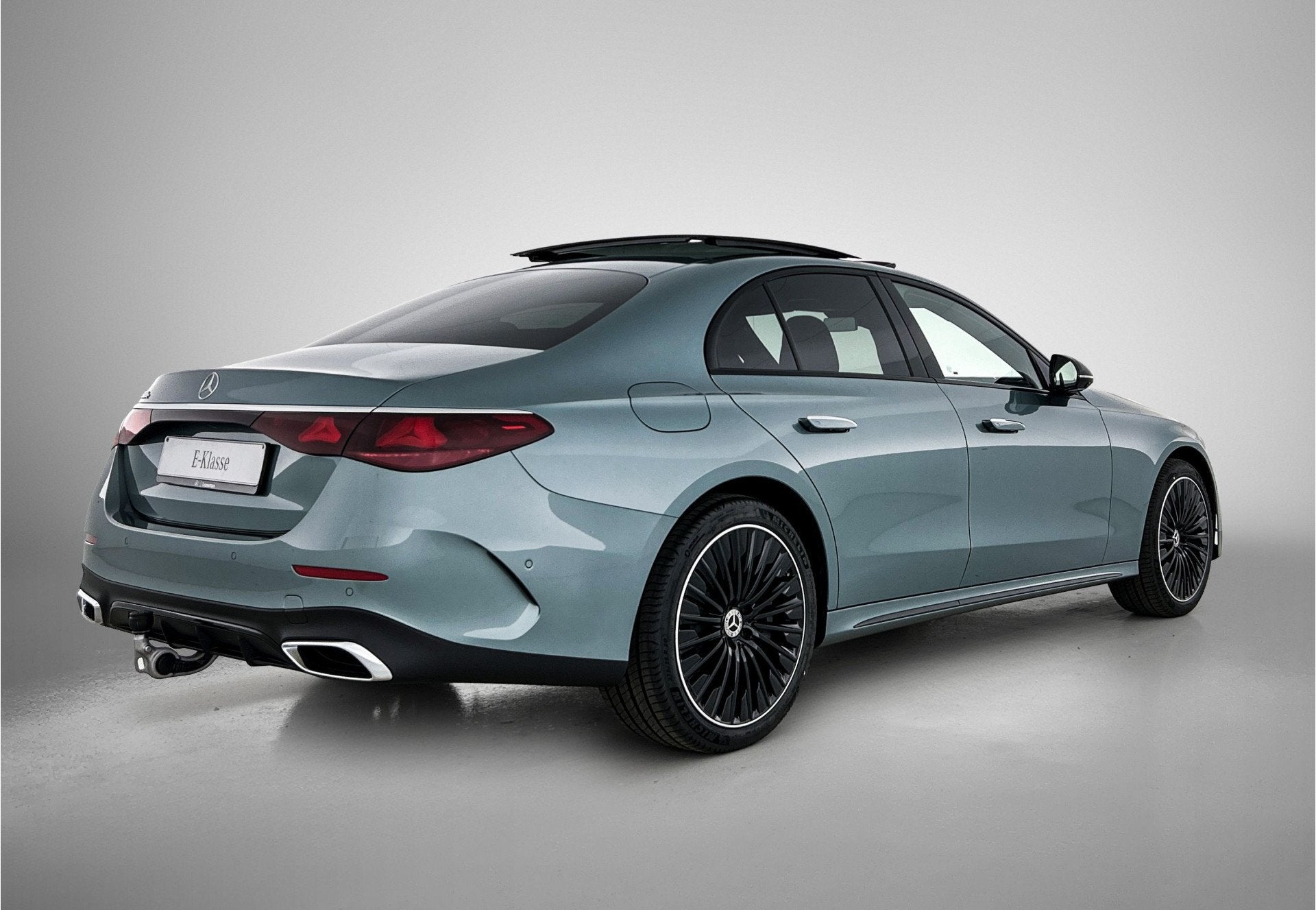 Mercedes-Benz E-Klasse 300 e Sport Edition | Premium pakket, Auto's, Automaat, Zwart, Plug-in hybride, Bedrijf