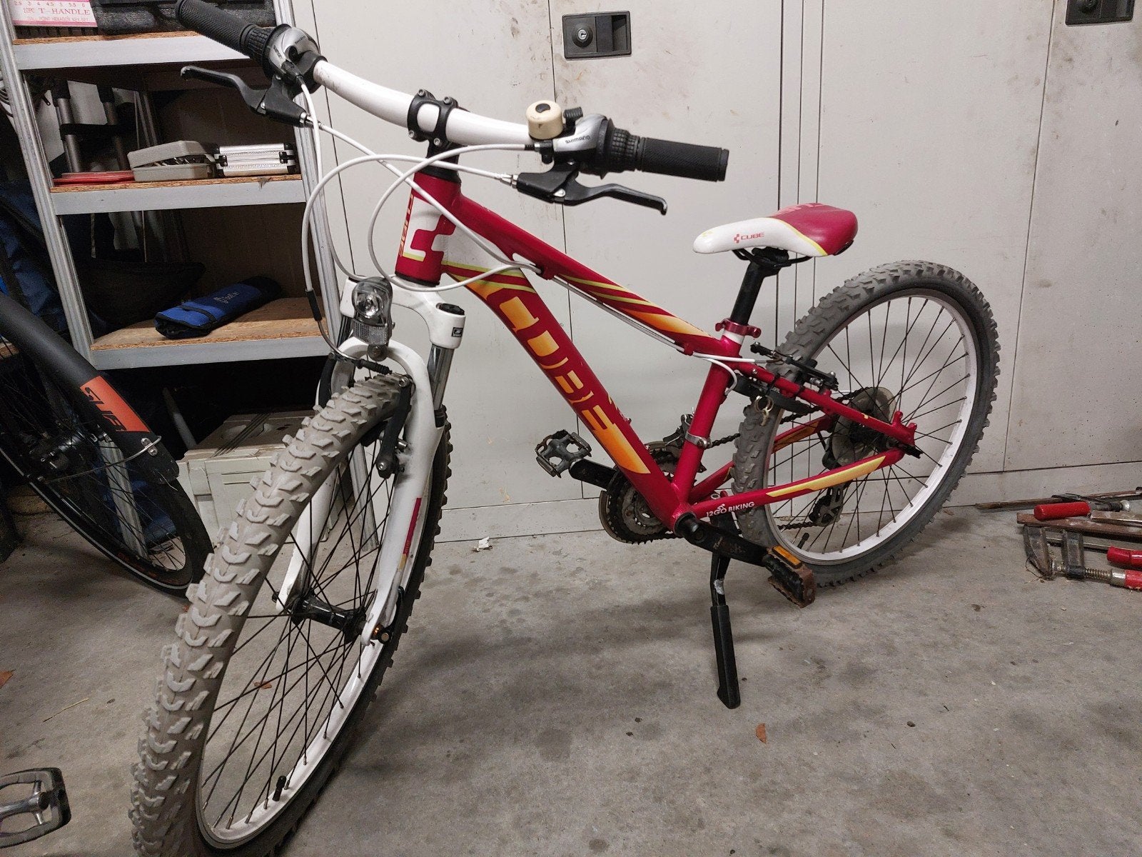 Foto 4 van Mooie 24 inch Cube mountainbike