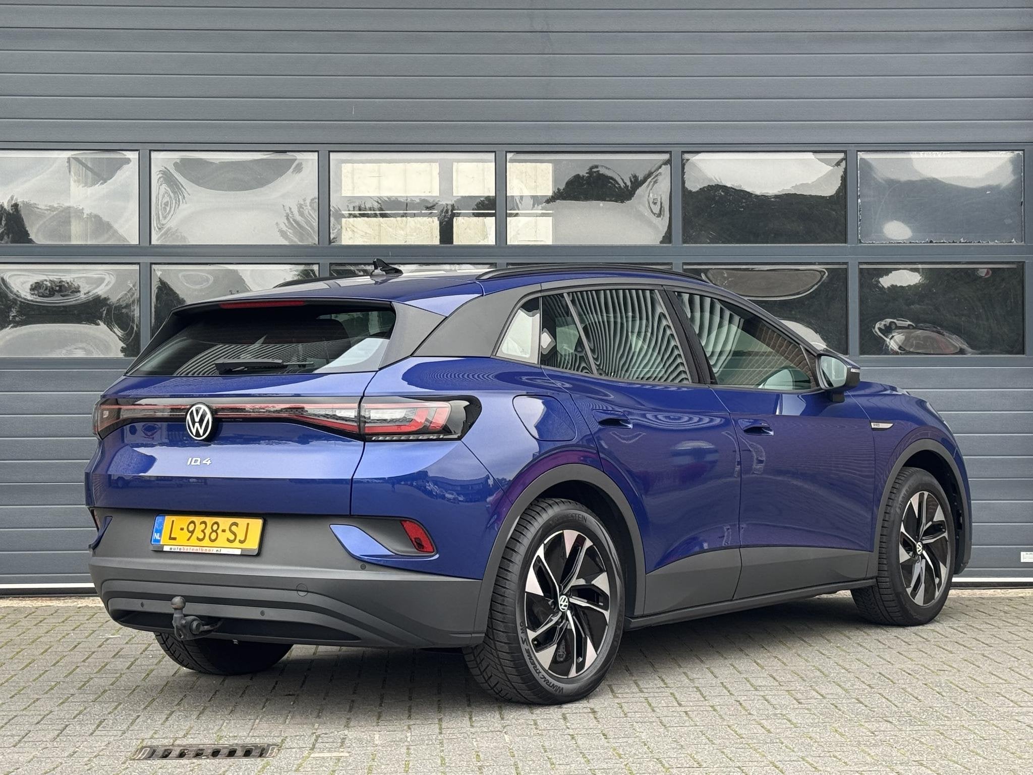 VOLKSWAGEN ID.4 LIFE 77 KWH (94% SOH) I AUTOMAAT I STOELVERW, Auto's, Automaat, Huisgarantie, Met garantie (alle), Blauw