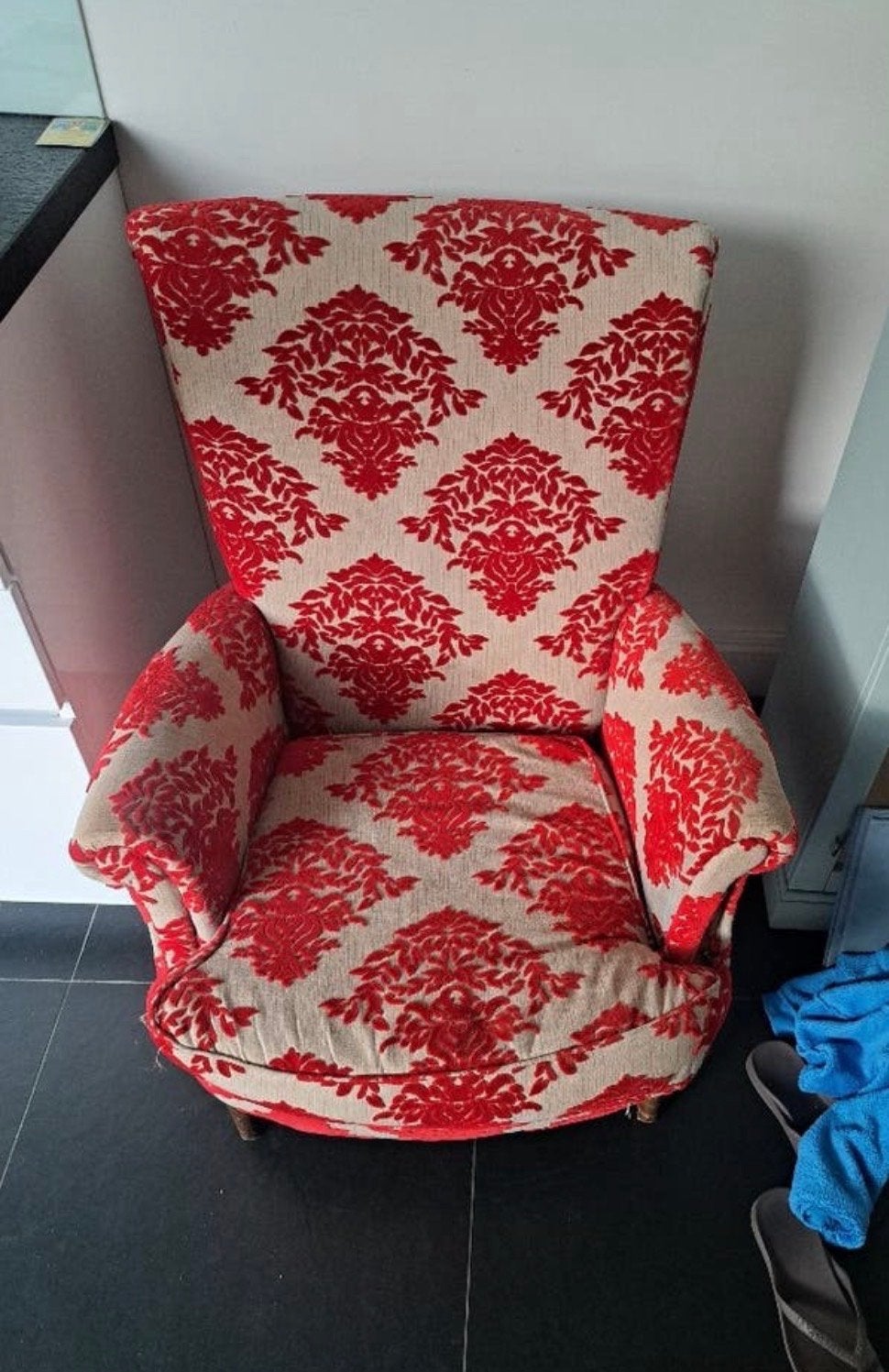 Fauteuil met rood-wit patroon GRATIS, Ophalen, Gebruikt, 75 tot 100 cm, Stof