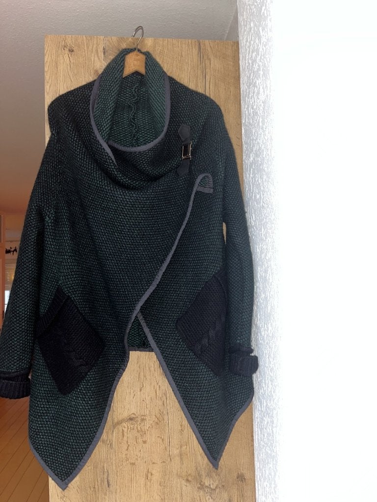 Weekend Max Mara cape vest one size M/L gebreid groen zwart, Maat 38/40 (M), Verzenden, Zo goed als nieuw, Groen