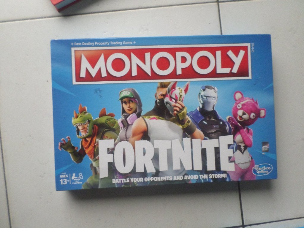 Bordspel MONOPOLY FORTNITE, Ophalen of Verzenden, Zo goed als nieuw