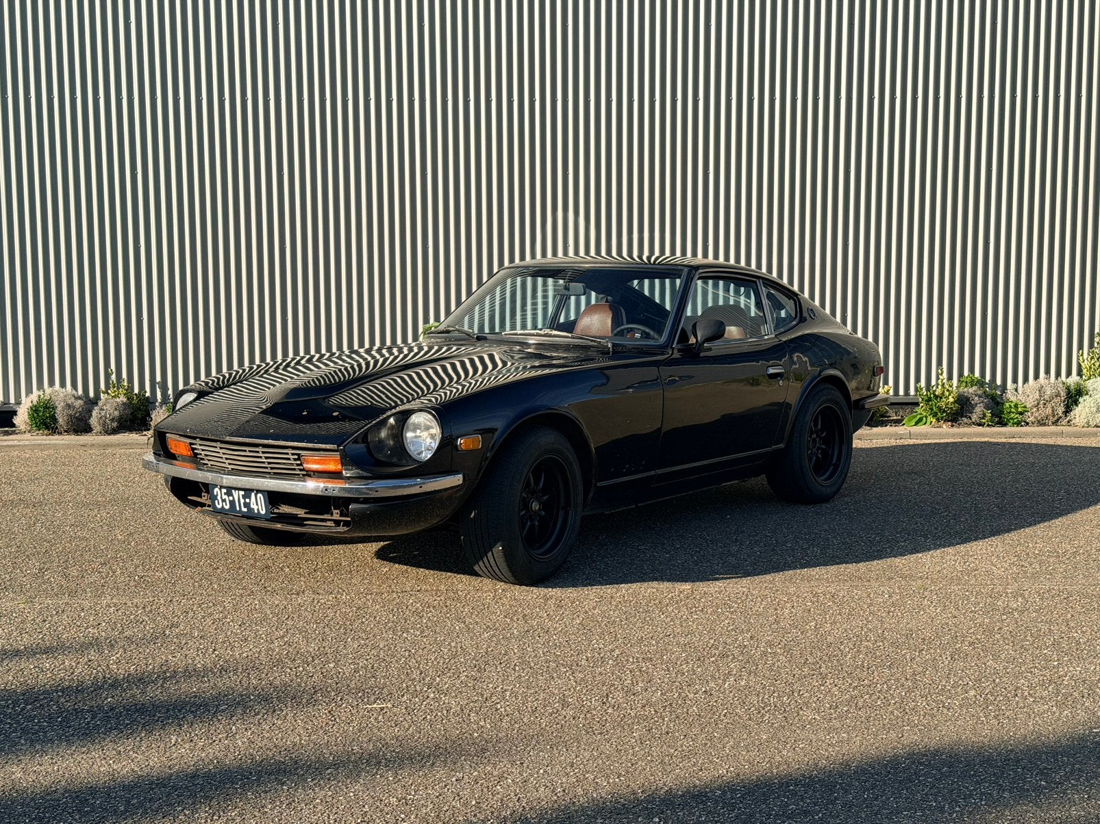 Nissan 280 Z Coupé 1975, APK-vrij en veel vernieuwd, Auto's, Oldtimers, Lederen bekleding, Achterwielaandrijving, Zwart, Leder