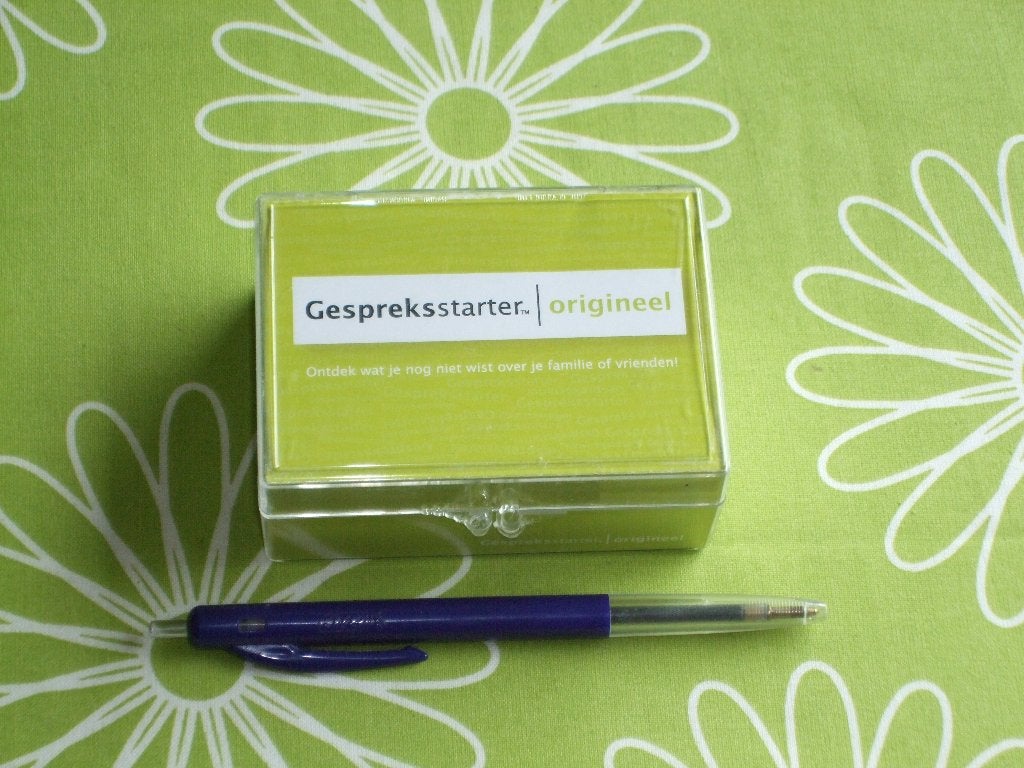 Gespreksstarter origineel met grappige, interessante vragen., Hobby en Vrije tijd, Gezelschapsspellen | Overige, Vijf spelers of meer