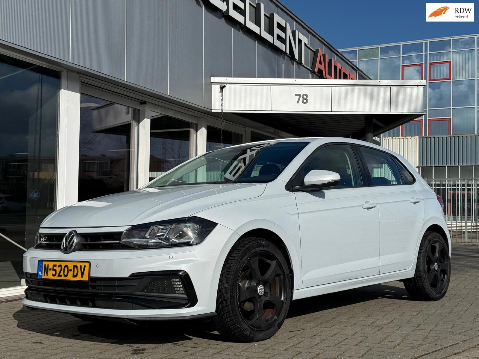 Volkswagen Polo 1.0 TSI Beats - 5 Deurs - Carplay, Auto's, Voorwielaandrijving, Stof, 23 km/l, Bedrijf