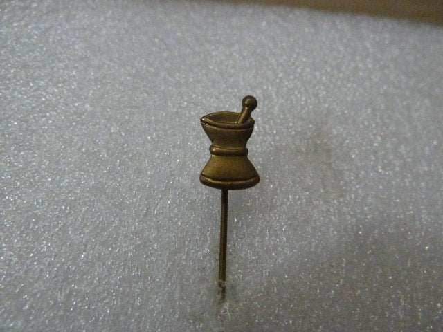 Vintage Apothekers Vijzel Speldje/Pin, Ophalen of Verzenden, Gebruikt, Overige onderwerpen, Speldje of Pin