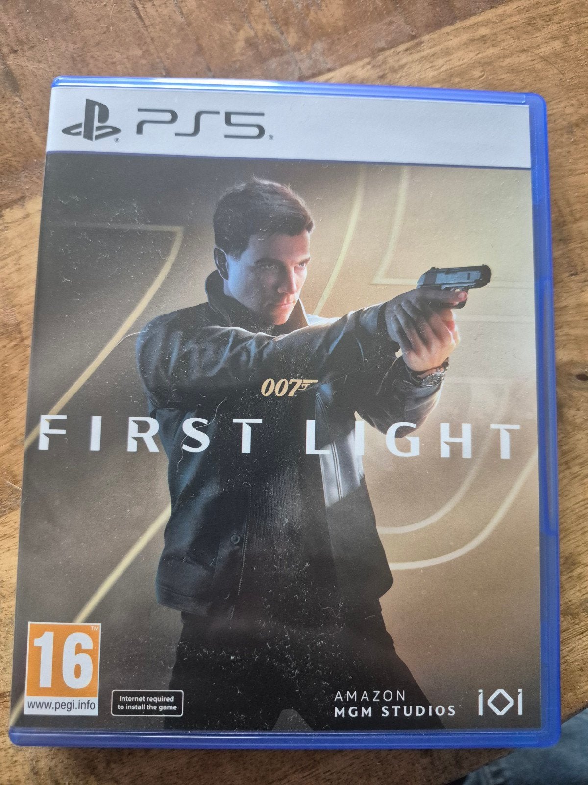 007 First Light PS5 - Zo goed als nieuw
