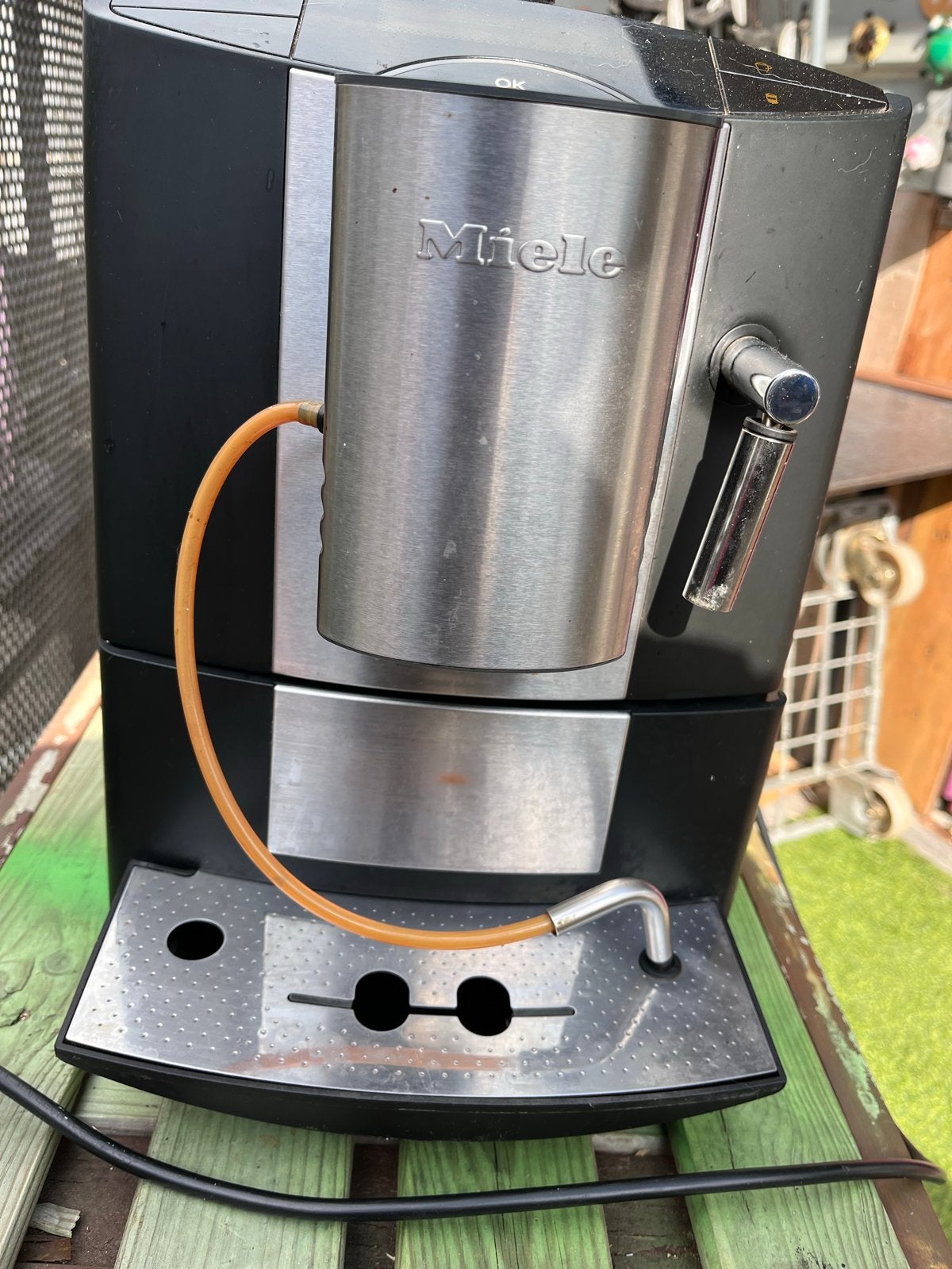 Miele CM 5200 Koffiemachine  - Gebruikt met storing, Witgoed en Apparatuur, Afneembaar waterreservoir, Gebruikt, 10 kopjes of meer