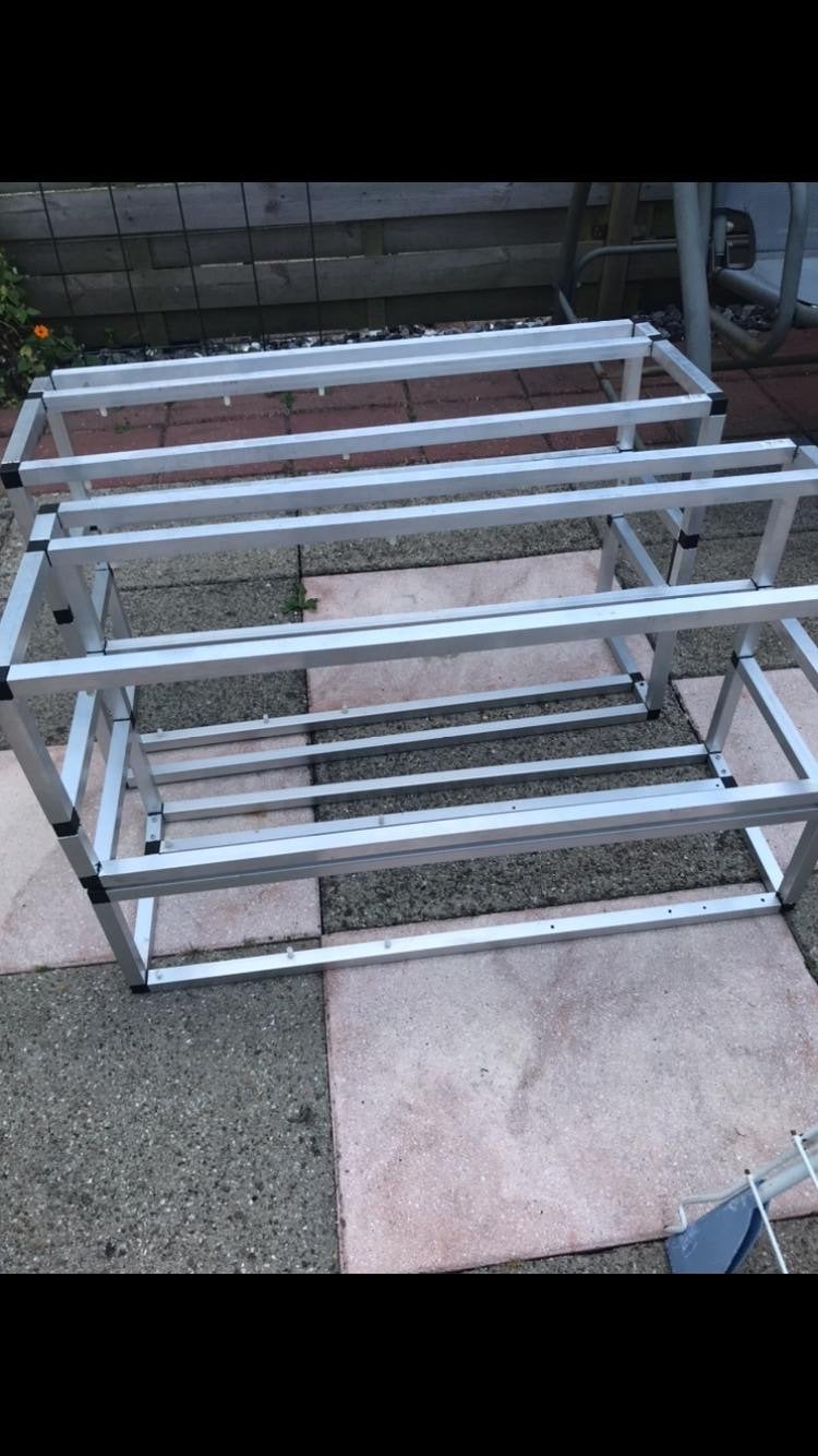 Aluminium rekken (Mining rig) - 2 stuks, Gebruikt, Sales@chomi-systems.com, Ophalen of Verzenden, 2331DH 3, Leiden