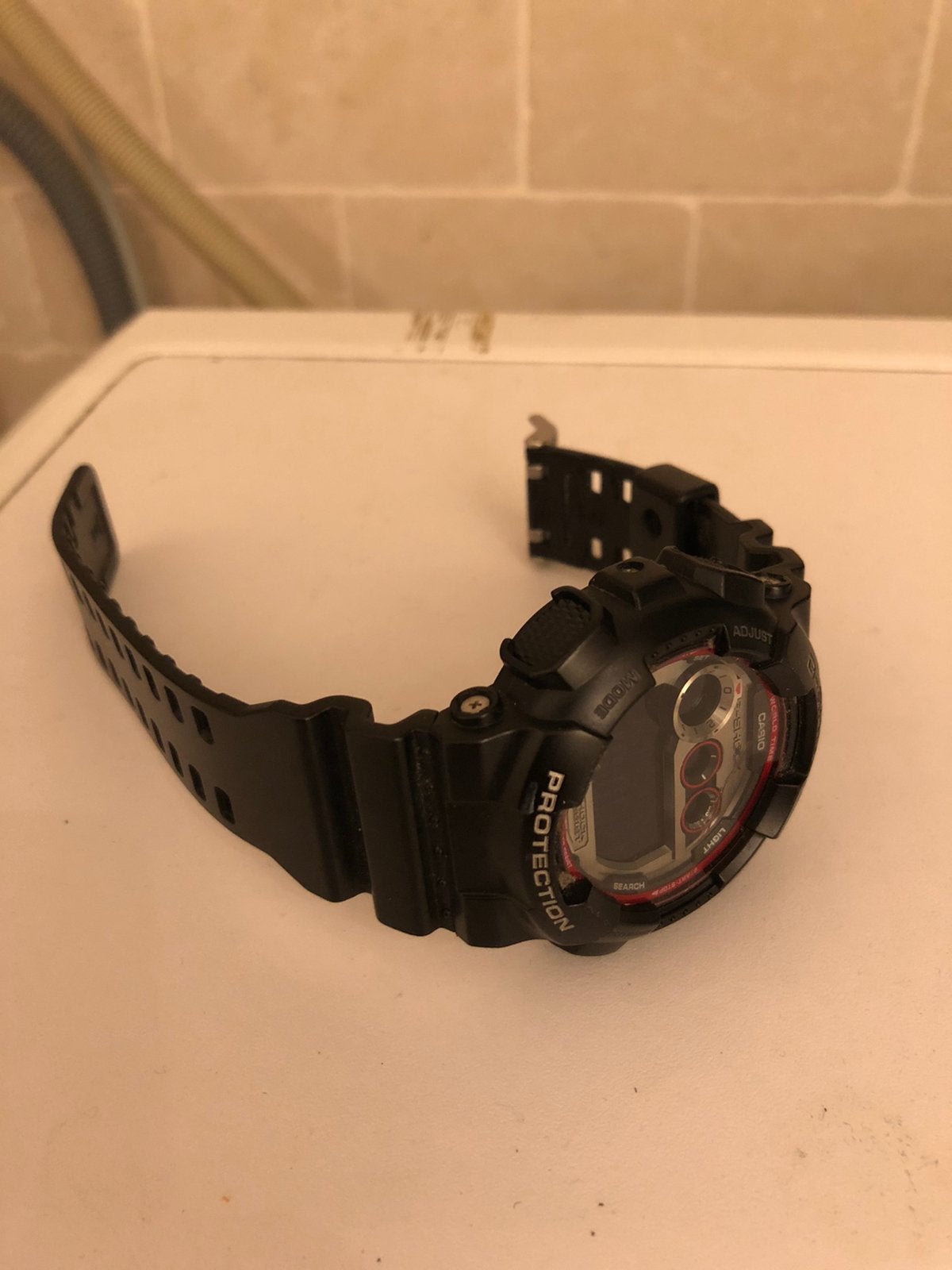 Casio G-Shock GD-120TS-1ER (Zwart/Rood) – Werkend, Ophalen of Verzenden, Zo goed als nieuw, Waterdicht, Android