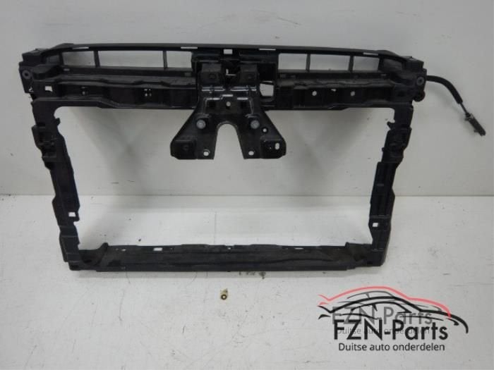 VW Passat B8 Front met Slotplaat+Motorkapslot (3G0805588L), Ophalen of Verzenden, Gebruikt, Bumper