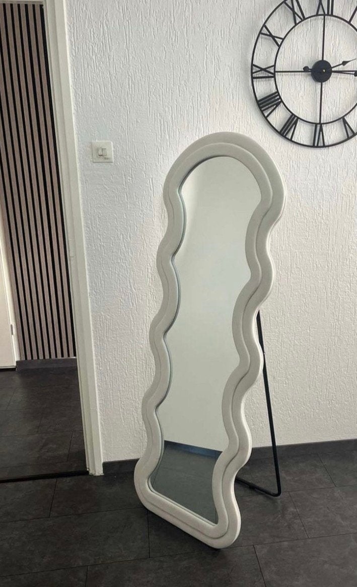 Grote Wavy spiegel - Full-length vloerspiegel, Ophalen, Zo goed als nieuw, Rechthoekig, Minder dan 50 cm