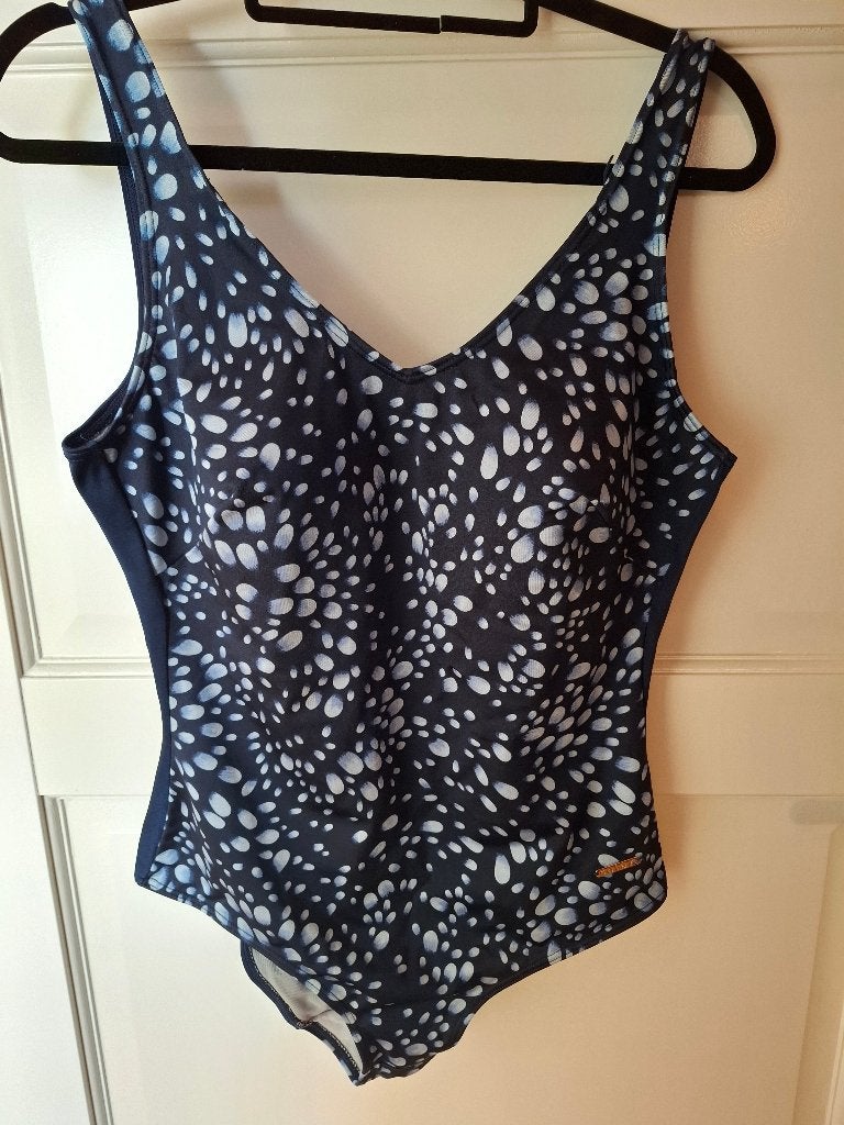 Badpak donkerblauw met waterdruppels, Kleding | Dames, Blauw, Badpak, Ophalen of Verzenden, Zo goed als nieuw