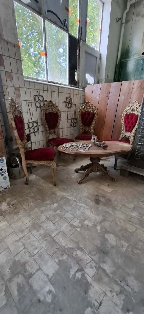 Vier prachtige oude stoelen uit Venetiaans paleis, Ophalen of Verzenden