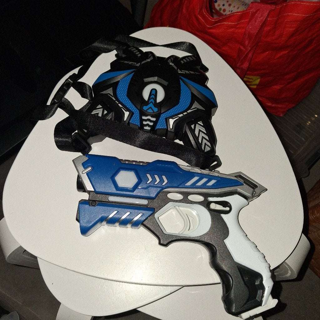 Te koop Lasergames met Vesten, Hobby en Vrije tijd, Ophalen, Zo goed als nieuw