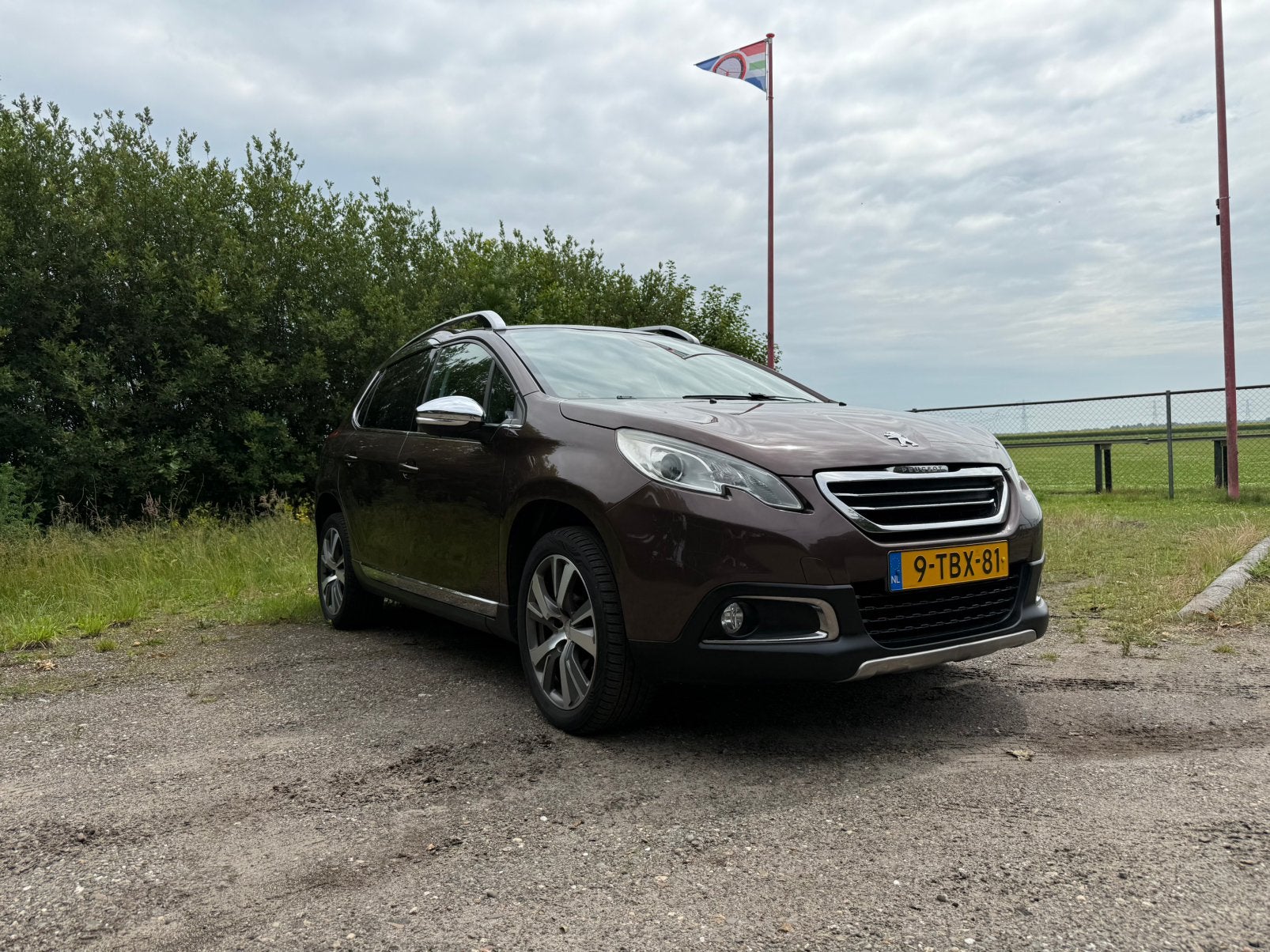 Peugeot 2008 1.6 VTI 88KW/120PK 2014 Bruin, Auto's, Peugeot, Voorwielaandrijving, Euro 5, 4 cilinders, 1055 kg