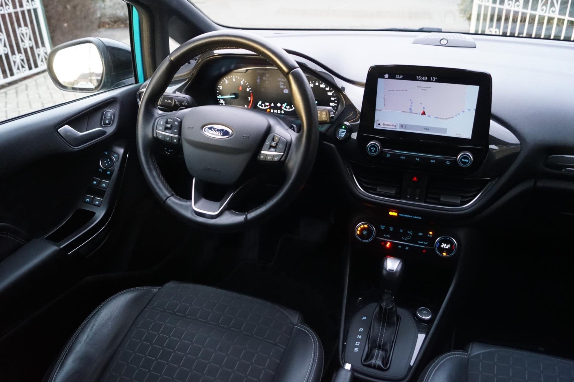 Ford Fiesta 1.0 EcoBoost Vignale 5 DRS Autom Half Leder Spor, Gebruikt, 1178 kg, Blauw, 49 €/maand