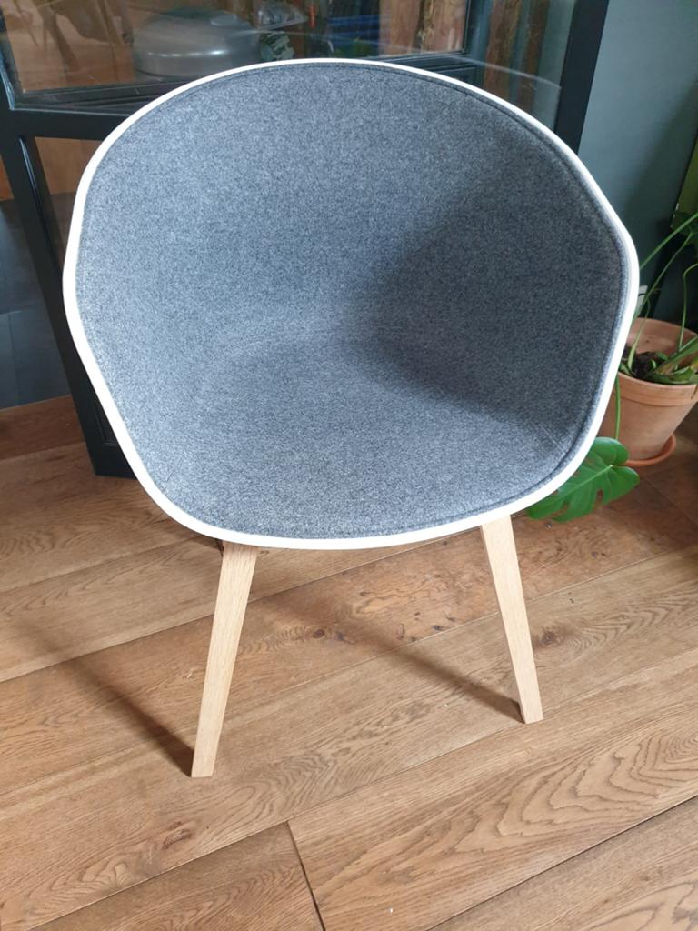 Hay design stoel met gestoffeerde bekleding, Huis en Inrichting, Ophalen, Grijs, Eén
