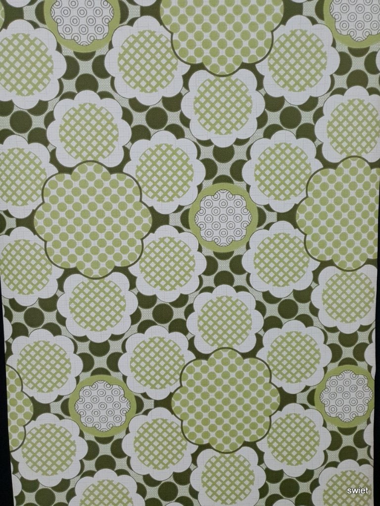10355 Groen bloemenbehang met grafisch jaren 70 dessin swiet, Ophalen of Verzenden, Groen