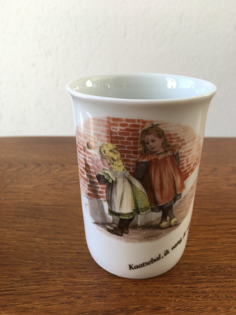 Porseleinen Beker "Ot en Sien" 'Royal Schwab" Nieuw, Huis en Inrichting, Keuken | Servies, Nieuw, Ophalen of Verzenden, Overige stijlen