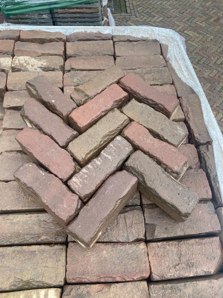 Oud gebakken dikformaat klinkers 24 m2, Ophalen of Verzenden, Gebruikt, Overige materialen, Klinkers