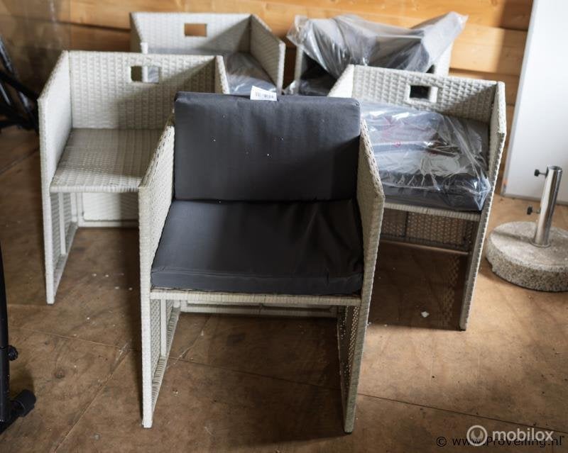 Online Veiling: Wicker tuinstoelen - 5 stuks, Nieuw