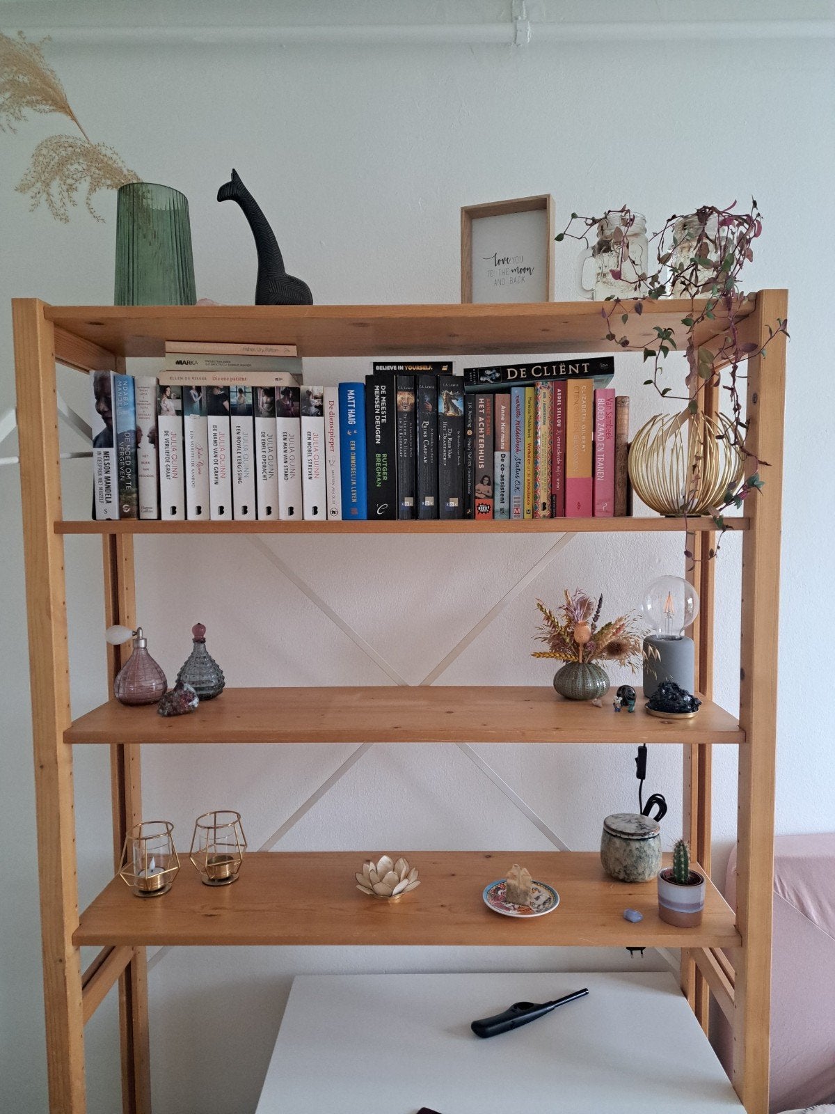 Boekenkast van licht hout, Ophalen of Verzenden, Gelezen, Julia Quinn, Matt Haig, Nelson Mandela, Nederland