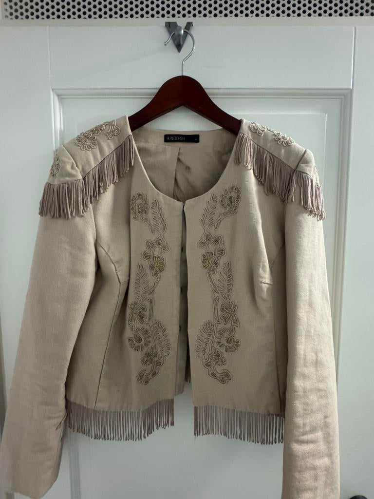 Jasje met franjes, ‘Supertrash’ mt 42 beige , zgan, Ophalen of Verzenden, Zo goed als nieuw, Maat 42/44 (L), Beige